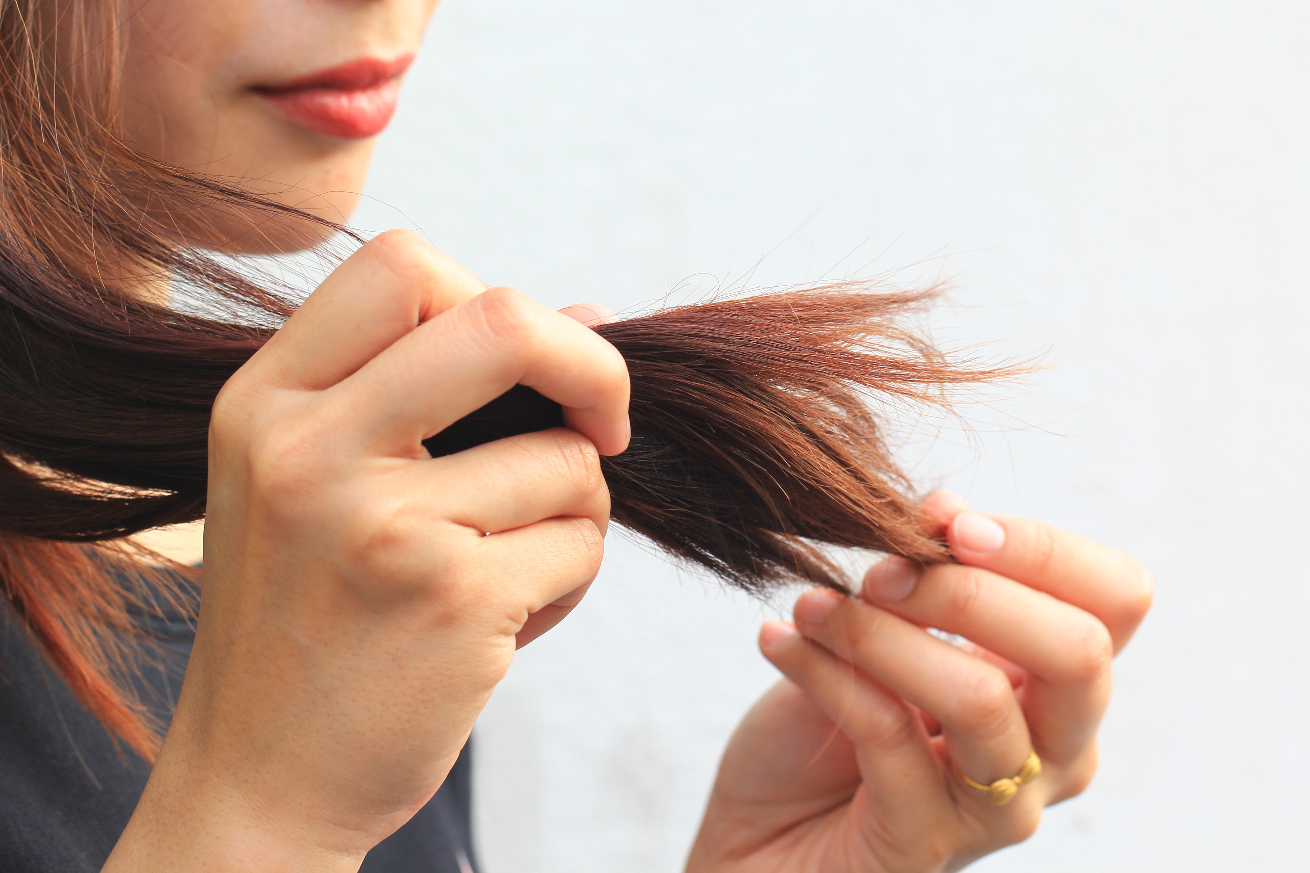 cambios-en-el-cabello-y-en-las-unas-con-la-edad